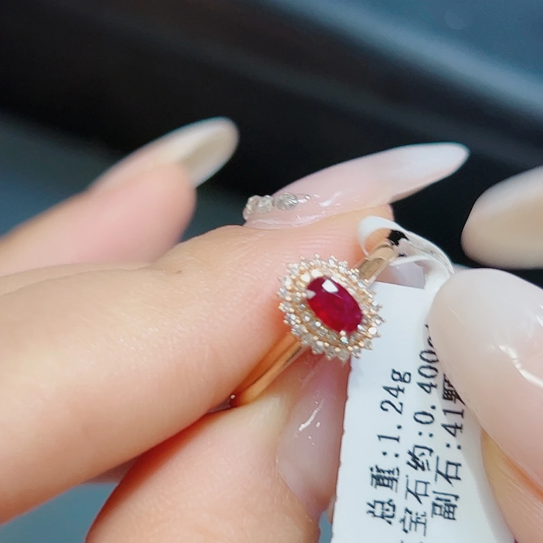 红宝石戒指18K金镶嵌