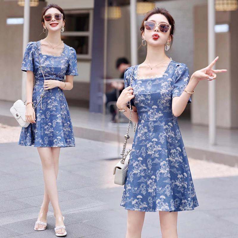 新中式方领印花牛仔连衣裙女2024夏季爆款小个子复古减龄收腰网红