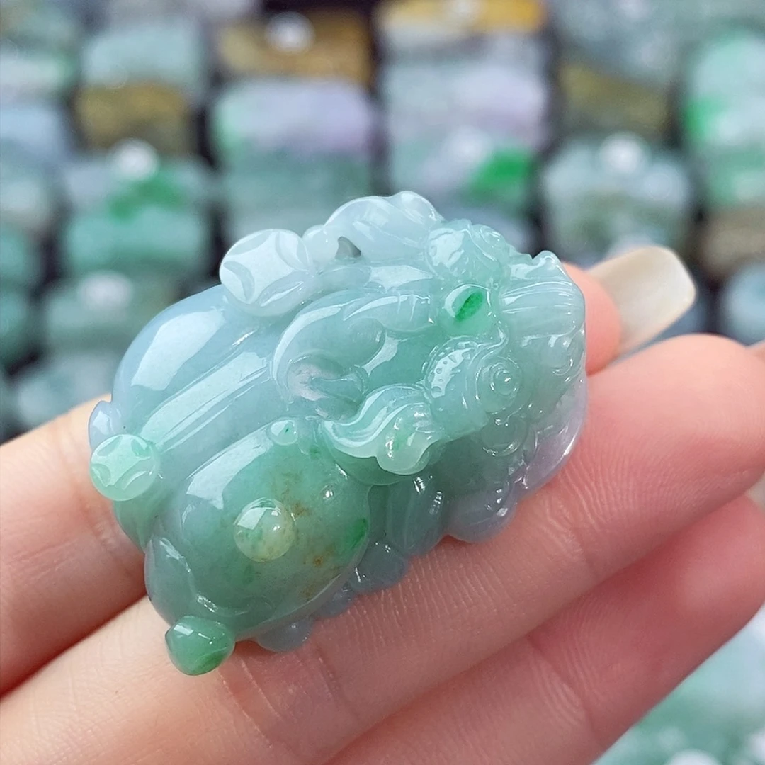 颈饰未镶嵌翡翠天然