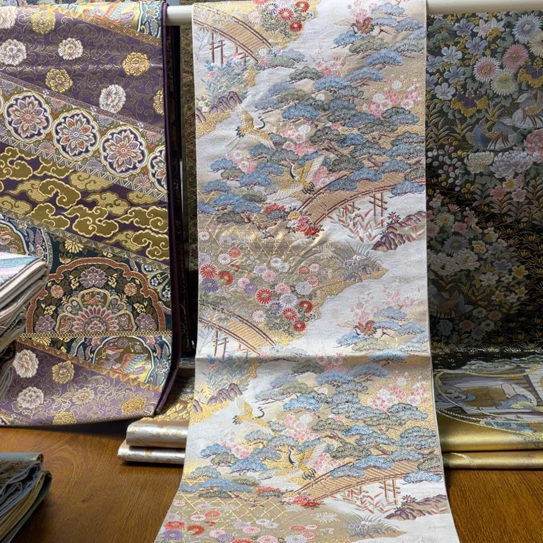 织绣本金箔全新唐锦