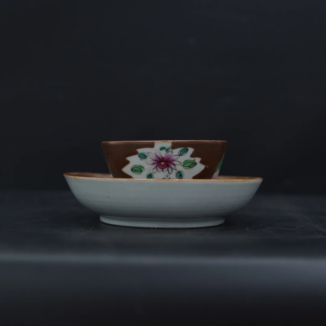 LY00046紫金釉地开窗粉彩折枝花纹杯碟一套