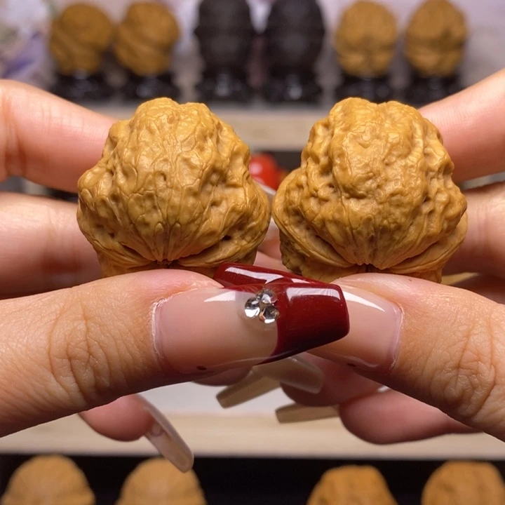 文玩核桃把件16Y—小玉蟾36尺