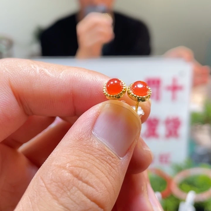 南红玛瑙河湾冰红耳钉银S925镀金镶嵌