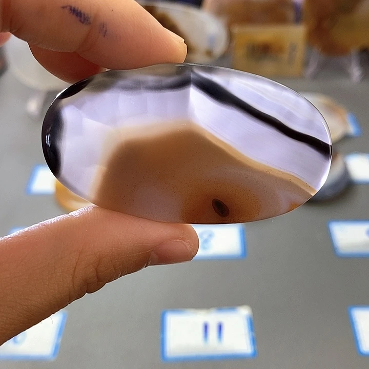 玛瑙/玉髓未镶嵌珠宝半成品