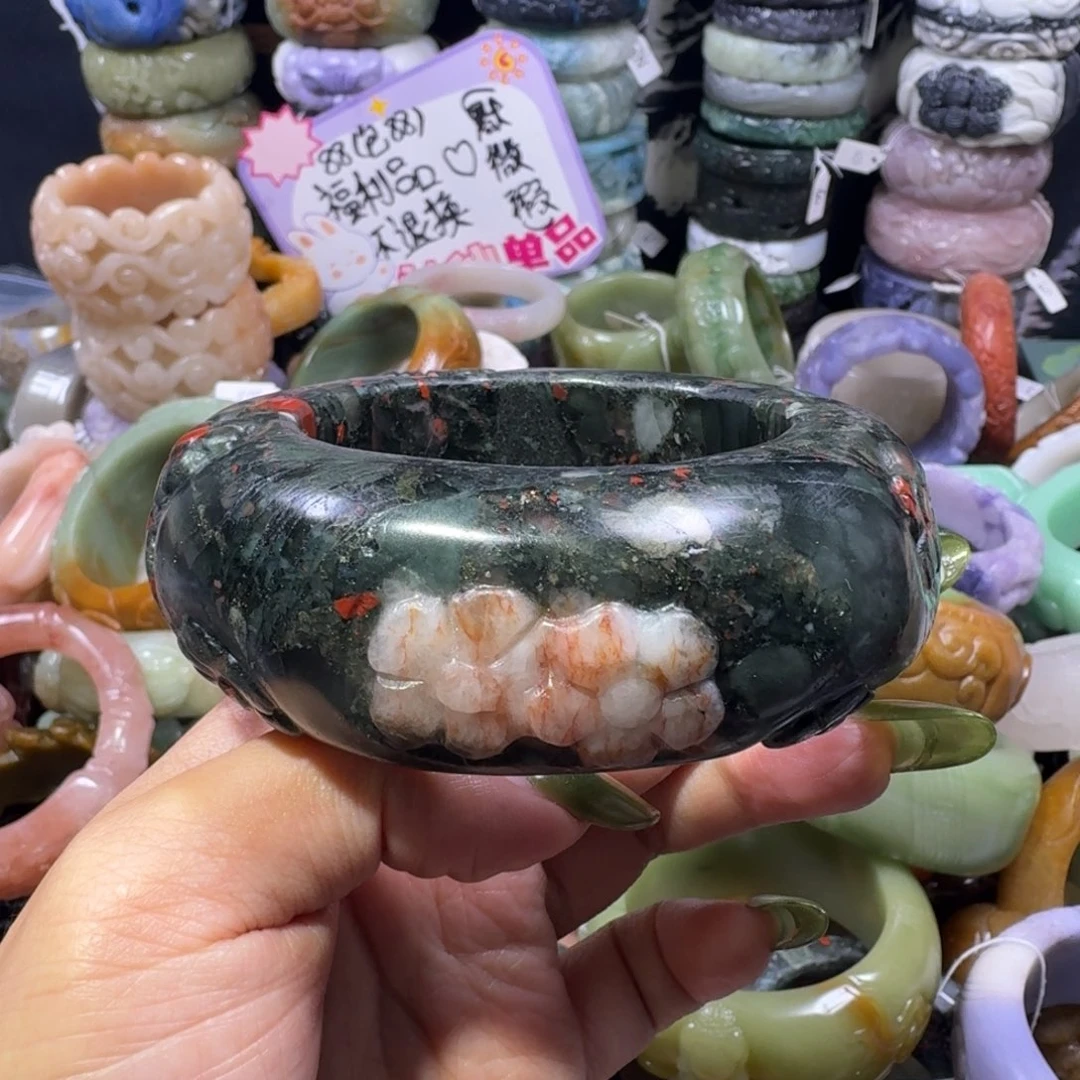 石英质玉未镶嵌手镯4，61，龙血不退换