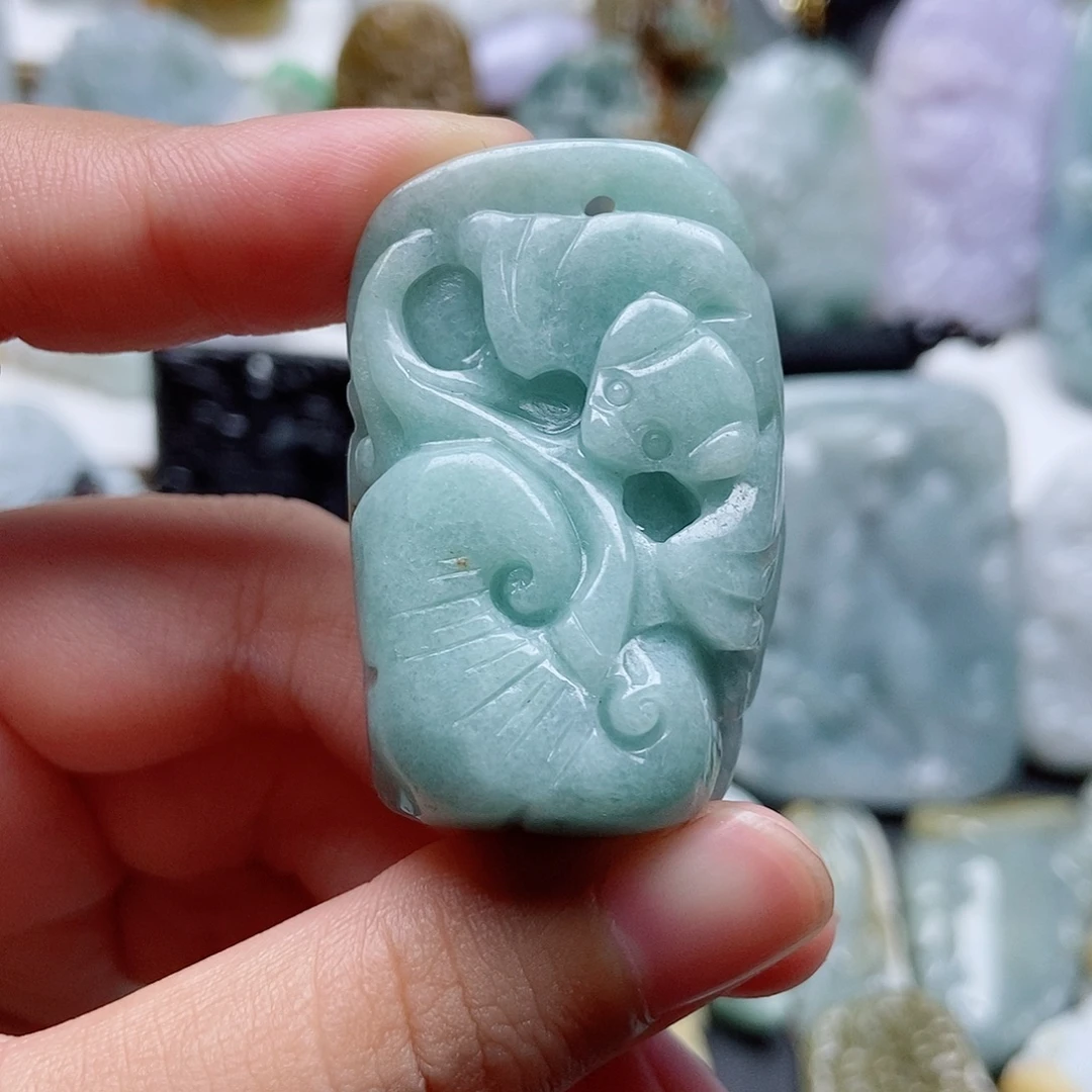 翡翠未镶嵌颈饰翡翠