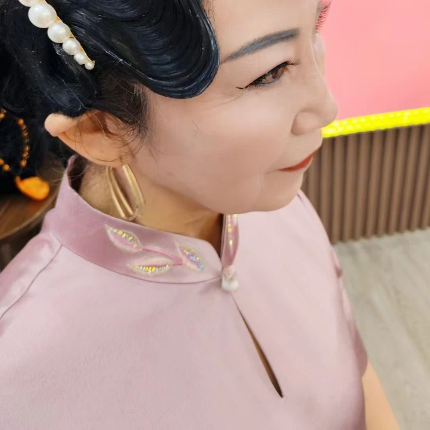 宁艳唐装喜妈妈重磅真丝高湍绣花旗袍