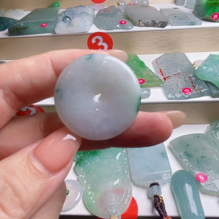 颈饰未镶嵌翡翠天然翡翠