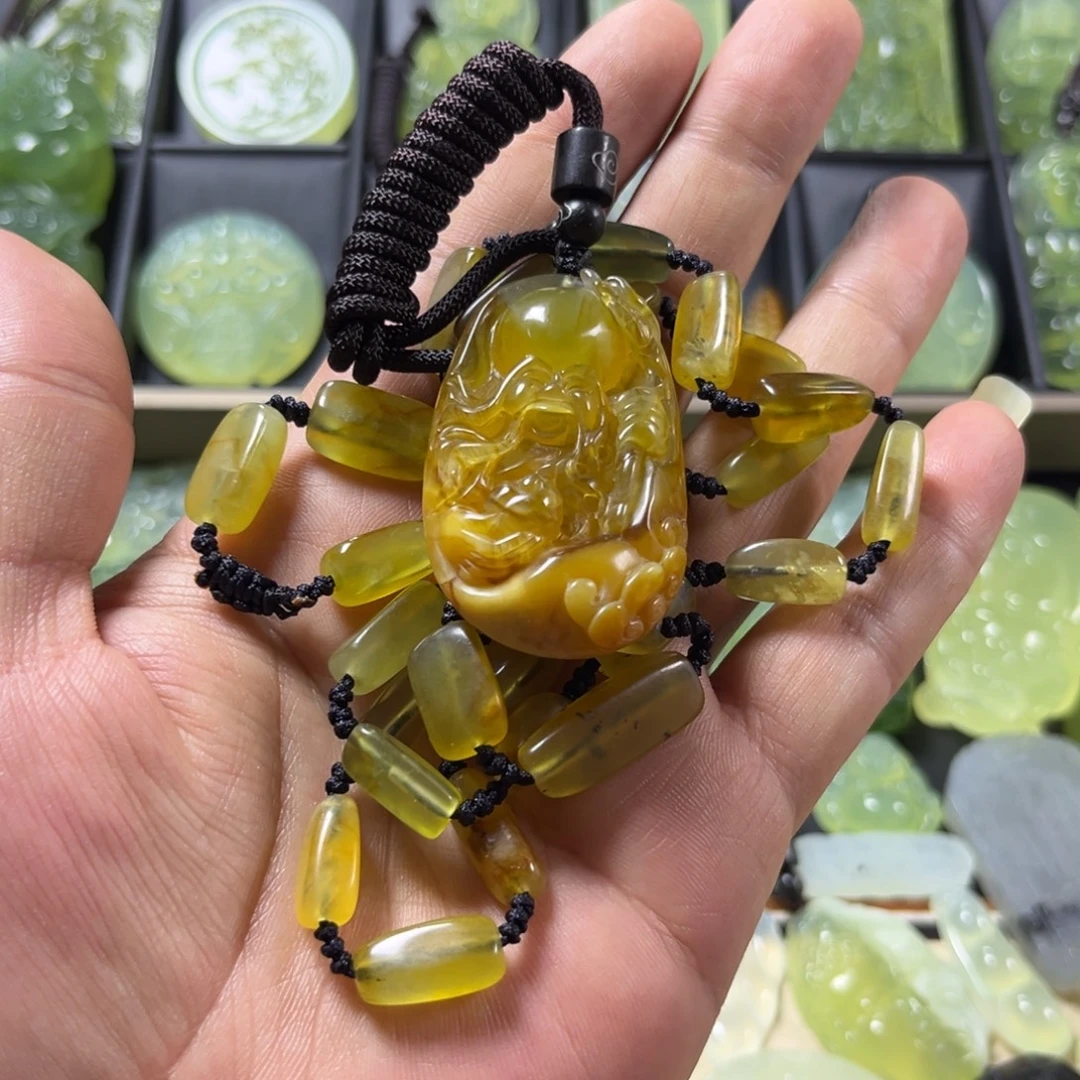 未镶嵌蛇纹石玉颈饰
