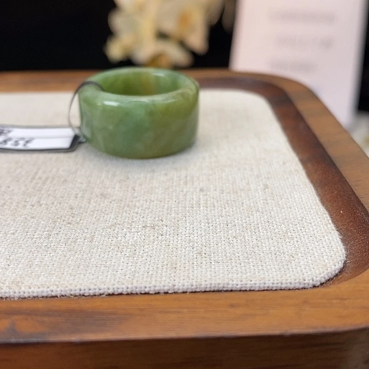 和田玉（糖玉）未镶嵌戒指Z120 绿直切 18.0