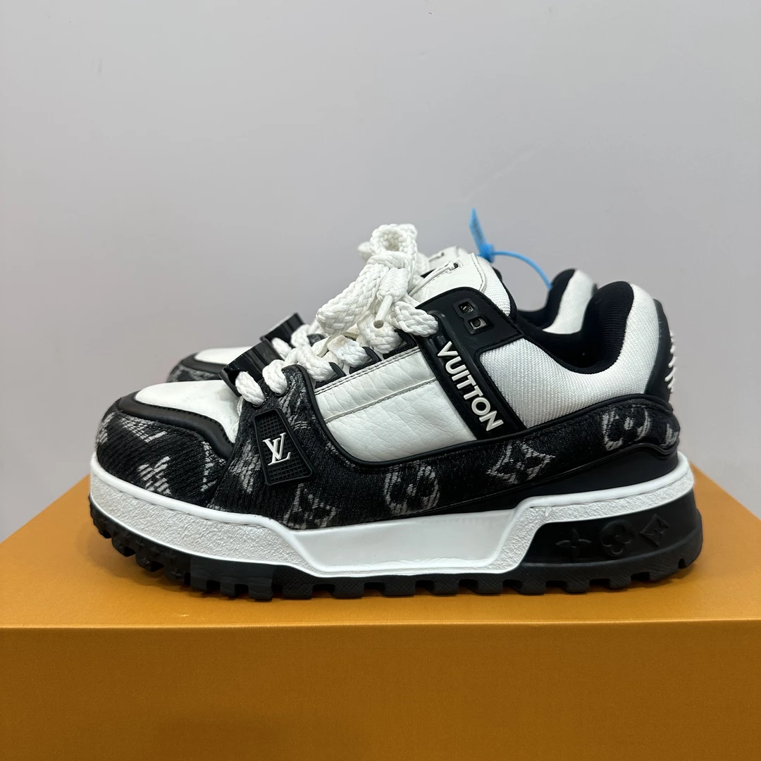 99新 LouisVuitton/路易威登 39码 trainer 黑白牛仔熊猫胖丁板鞋