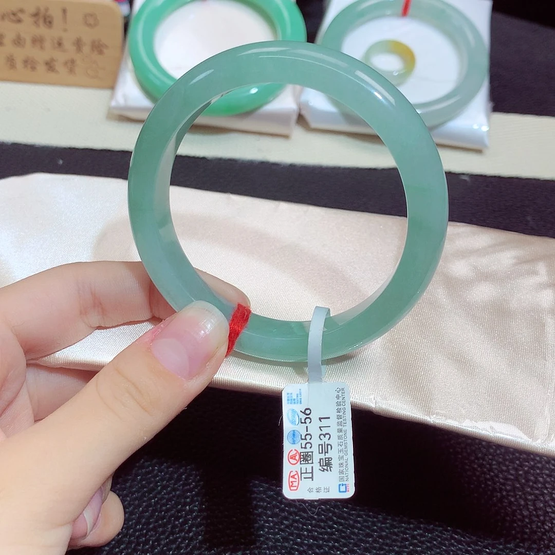 翡翠未镶嵌手镯311