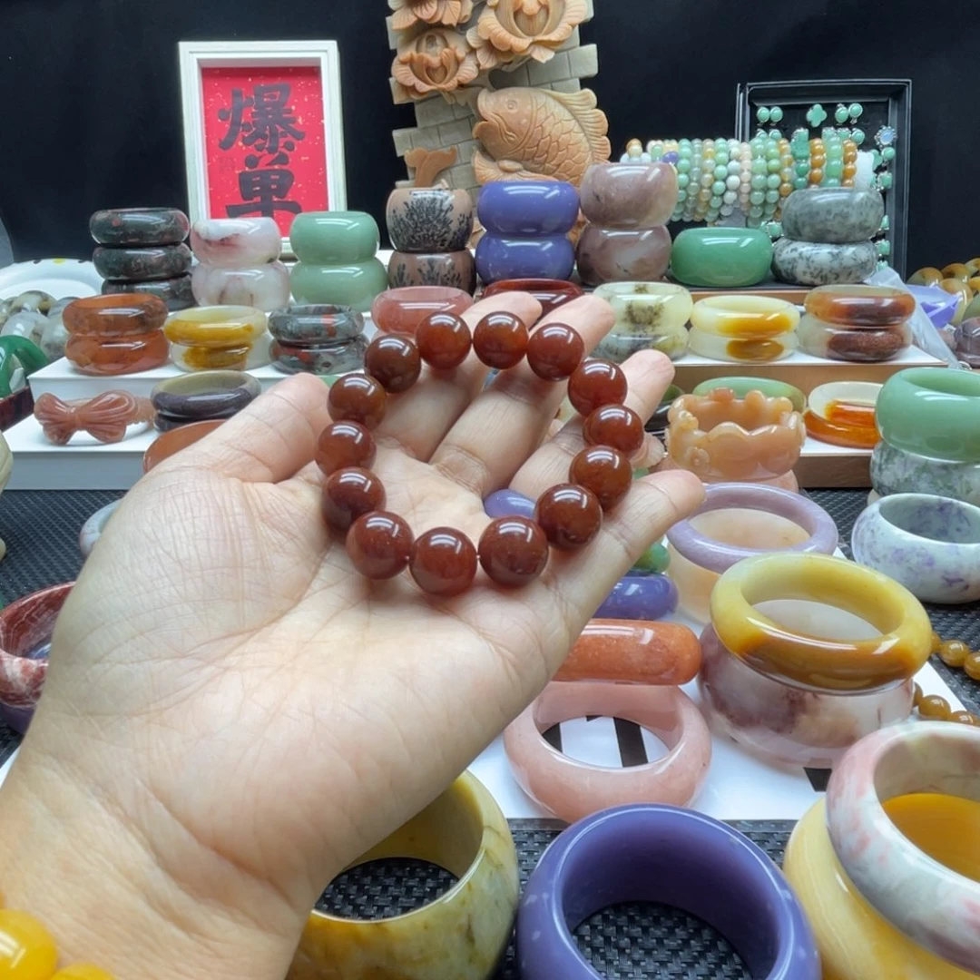 石英岩玉未镶嵌手镯