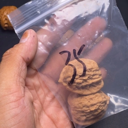 【闪购商品】把件文玩核桃钢*小金鱼
