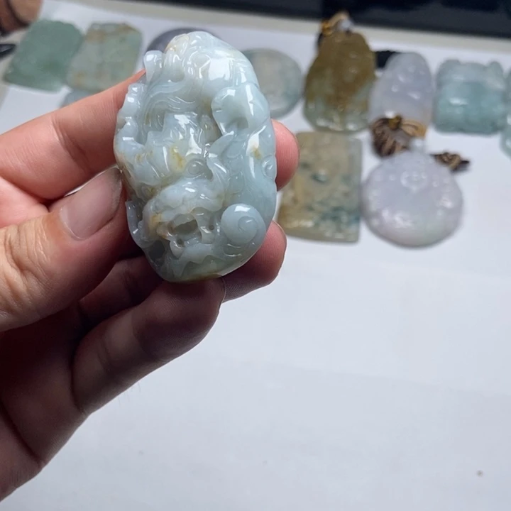 翡翠未镶嵌颈饰龙牌20