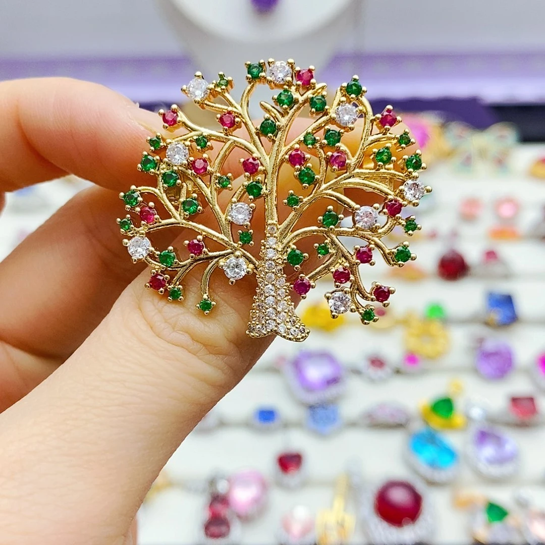 未镶嵌红宝石胸饰