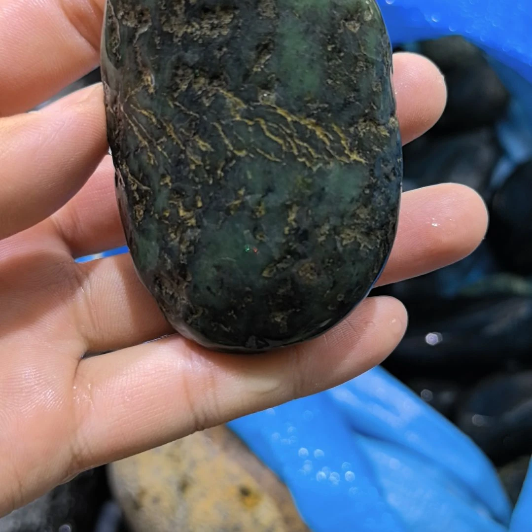 花***言有机玻璃藏玉药王石原石一个