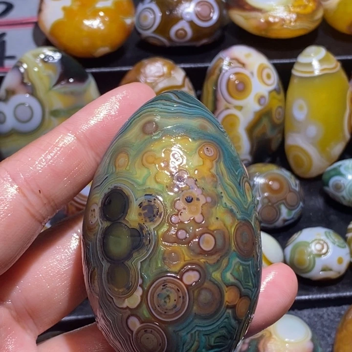 玛瑙/玉髓未镶嵌珠宝半成品61