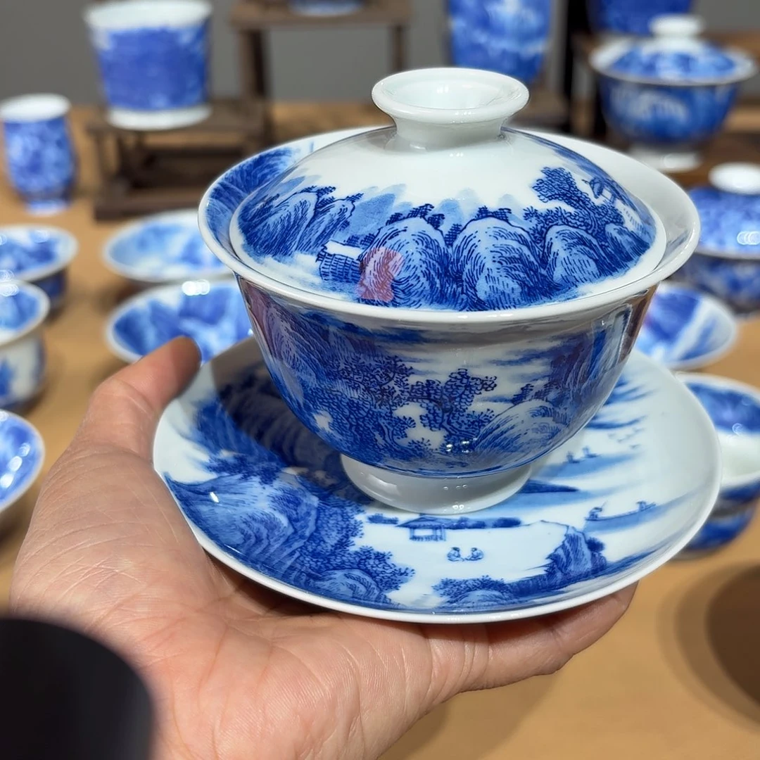 有***格景德镇纯手绘三才盖碗微