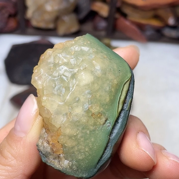 轻***.石材戈壁牧民美石原石