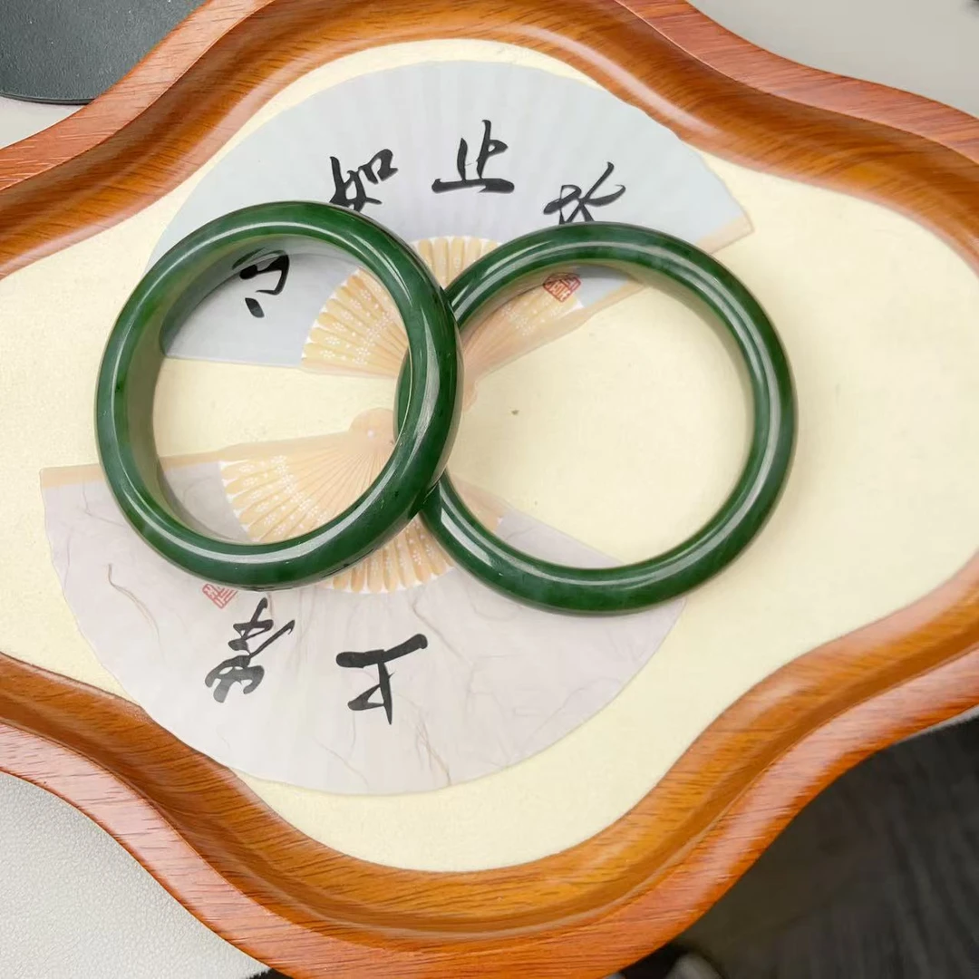 AA和田玉碧玉菠菜辣阳绿手镯 多样性发货拍一单发一个