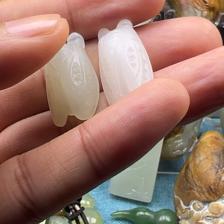 涂***侵和田玉未镶嵌挂件