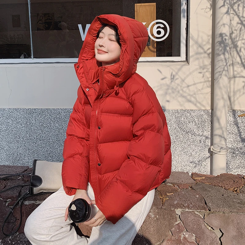 新年红色短款羽绒服女冬季新款小个子超洋气泡芙感90白鸭绒面包服