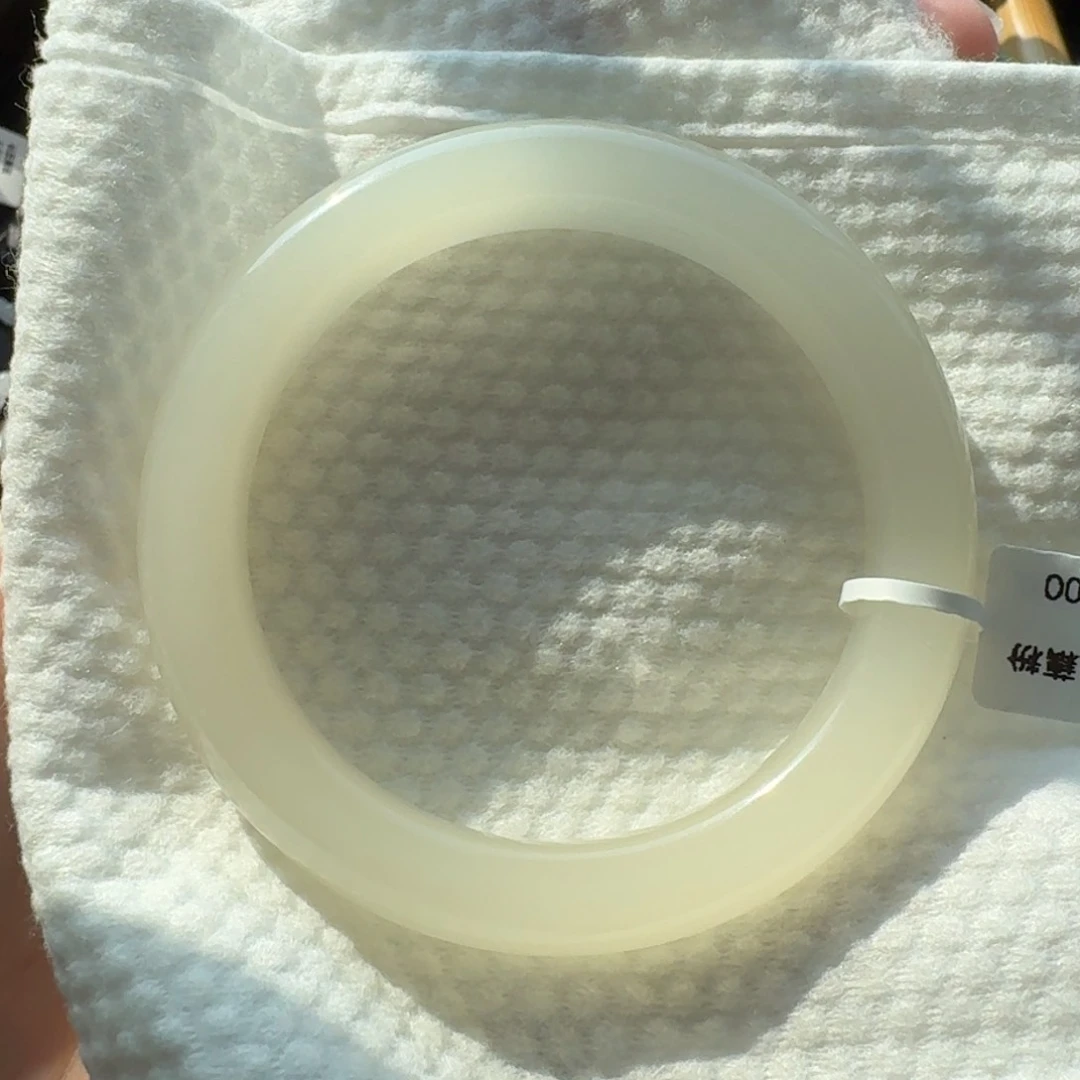 和田玉手镯未镶嵌?***皿