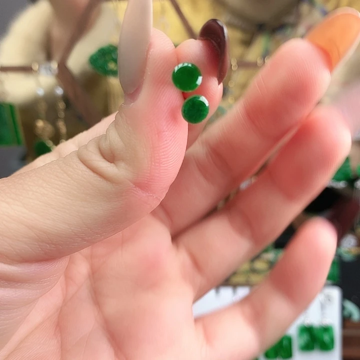 翡翠18K金镶嵌耳饰耳饰