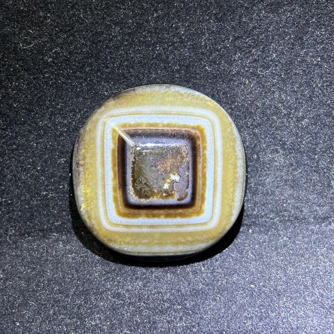 天圆地方板眼玛瑙珠