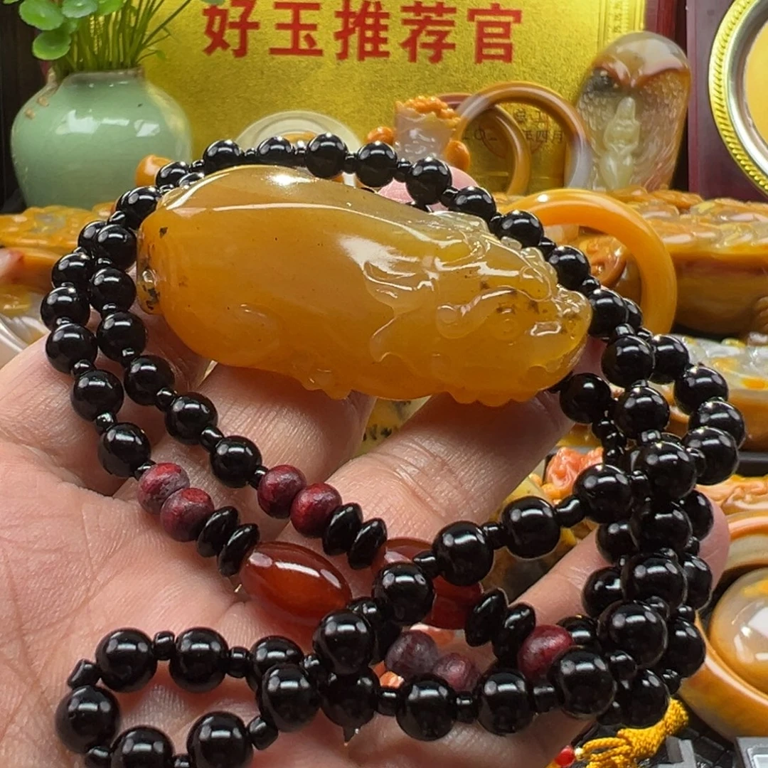 石英质玉未镶嵌颈饰