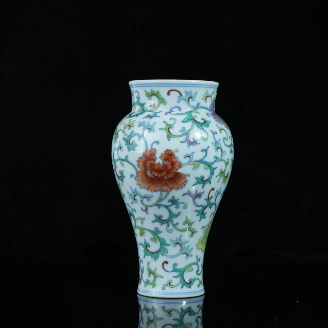 lot14934 5132 清光绪  斗彩缠枝莲广口瓶 H15.8