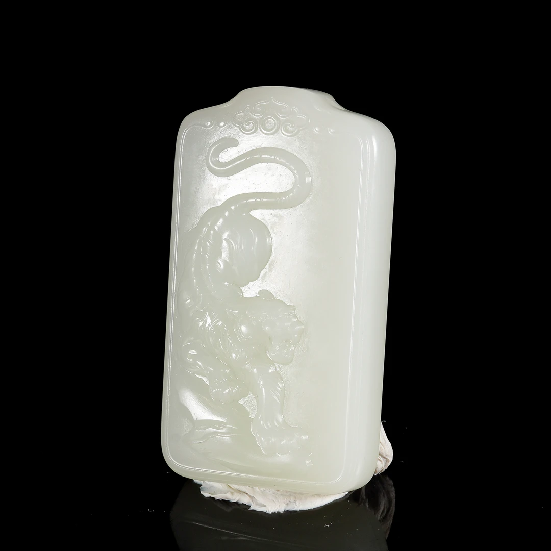 LOT.034羊脂白玉虎虎生威牌/X3878