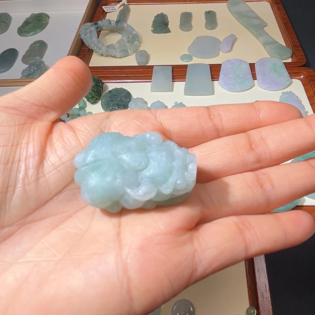 定制翡翠未镶嵌天然缅甸A货翡翠吊坠