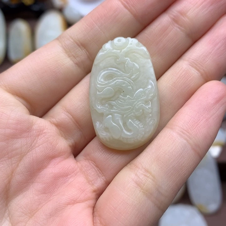 和田玉未镶嵌颈饰