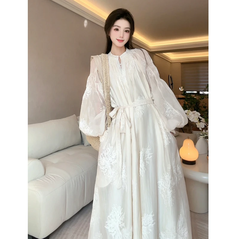 法式刺绣温柔风连衣裙女春夏新款宽松显瘦灯笼袖气质绝美仙女长裙