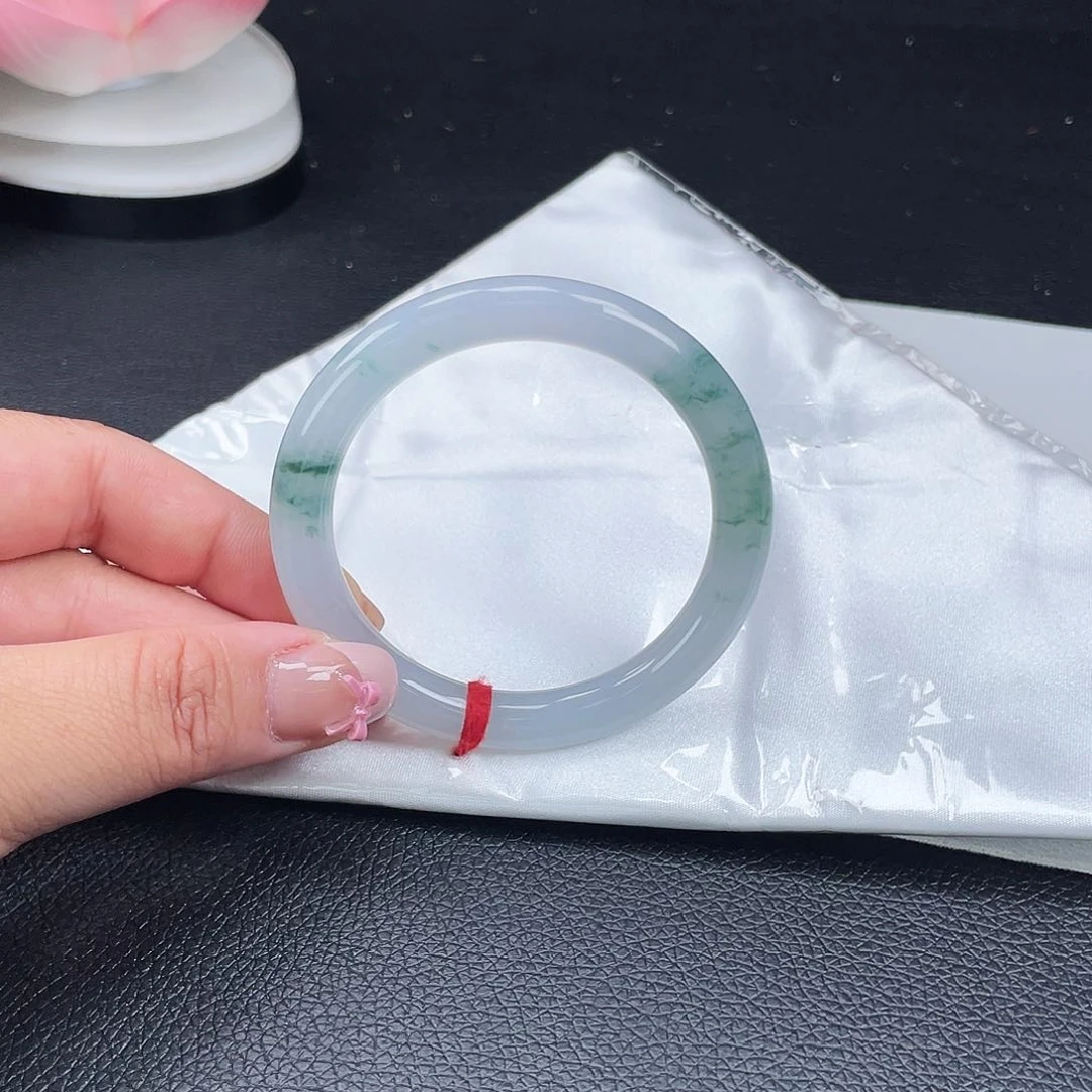 翡翠手镯未镶嵌54.8圆条牛奶底飘花-微瑕8976