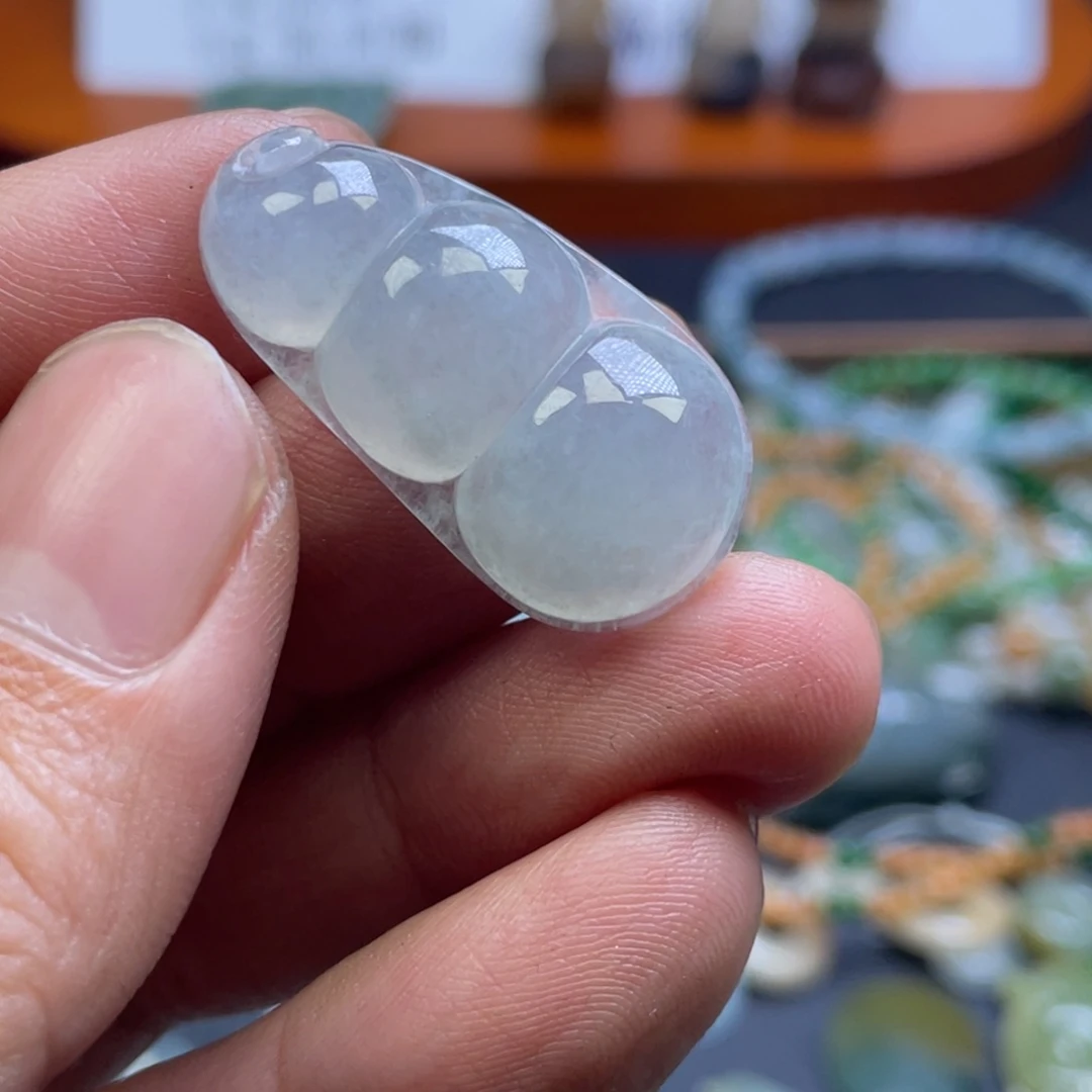 颈饰未镶嵌翡翠翡翠（有纹）