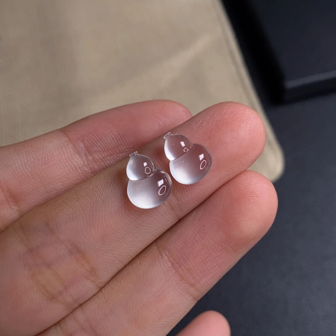 颈饰未镶嵌翡翠葫芦一对