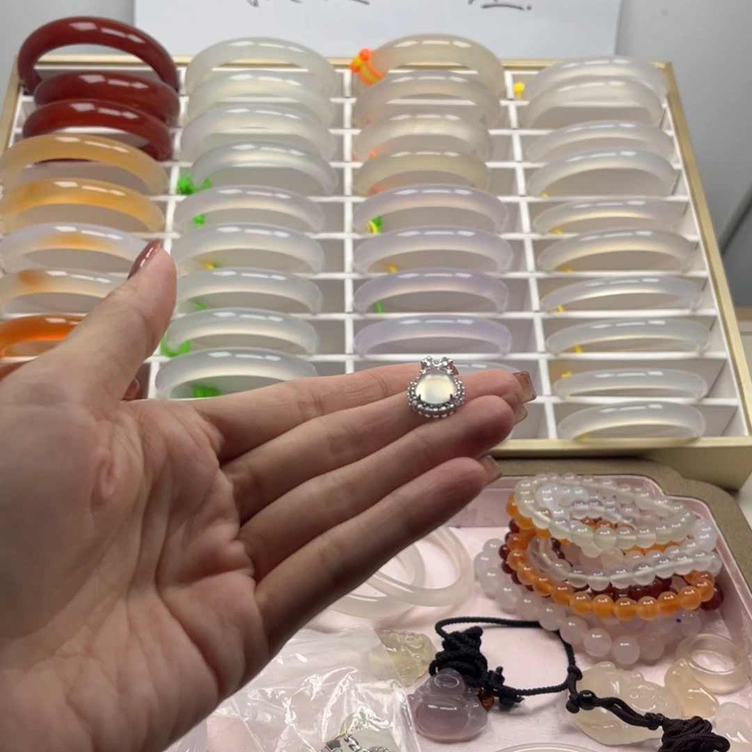 草****玛瑙/玉髓颈饰未镶嵌