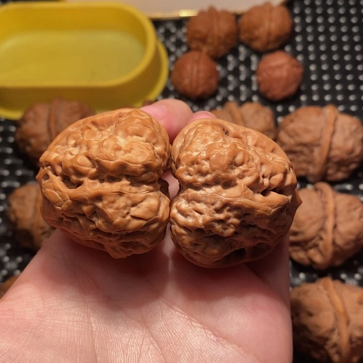 把件文玩核桃42开背蹬腿小掐腰蛙王