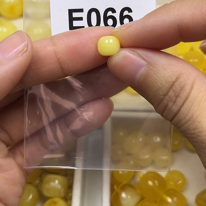 蜜蜡未镶嵌裸石E066白花老型珠7.8mm