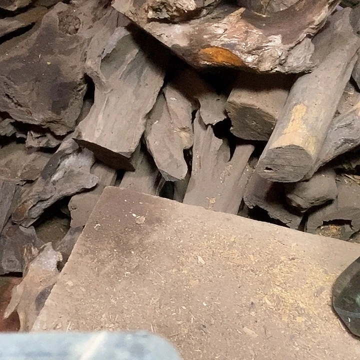 用***9贡木把件我们都市的繁华与