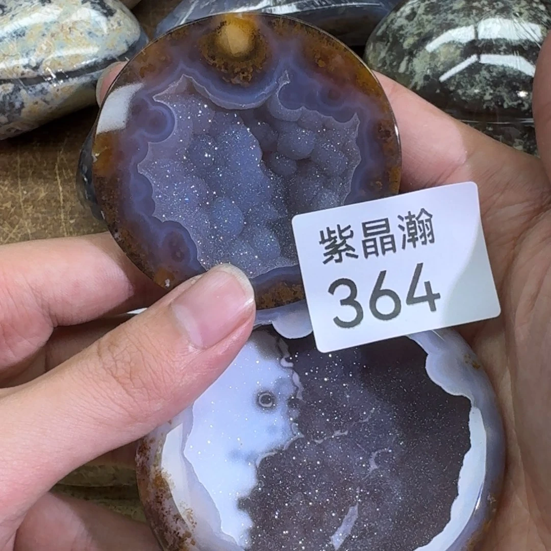 未镶嵌水晶大型摆件（非配饰）范*