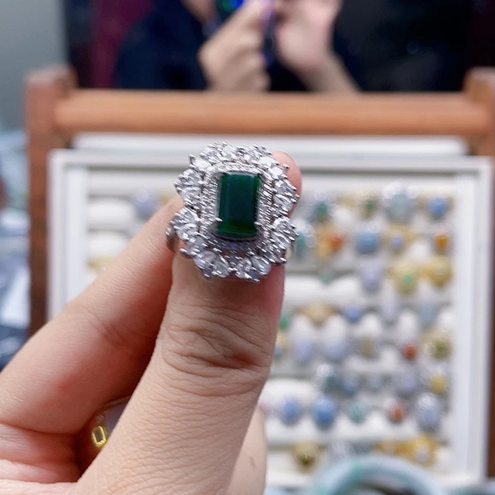 翡翠未镶嵌颈饰天然翡翠