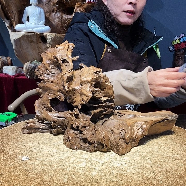 尘****主578。株木随行小根艺