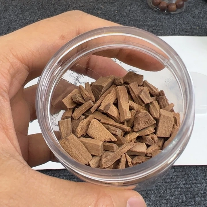 木檀香20g……………………