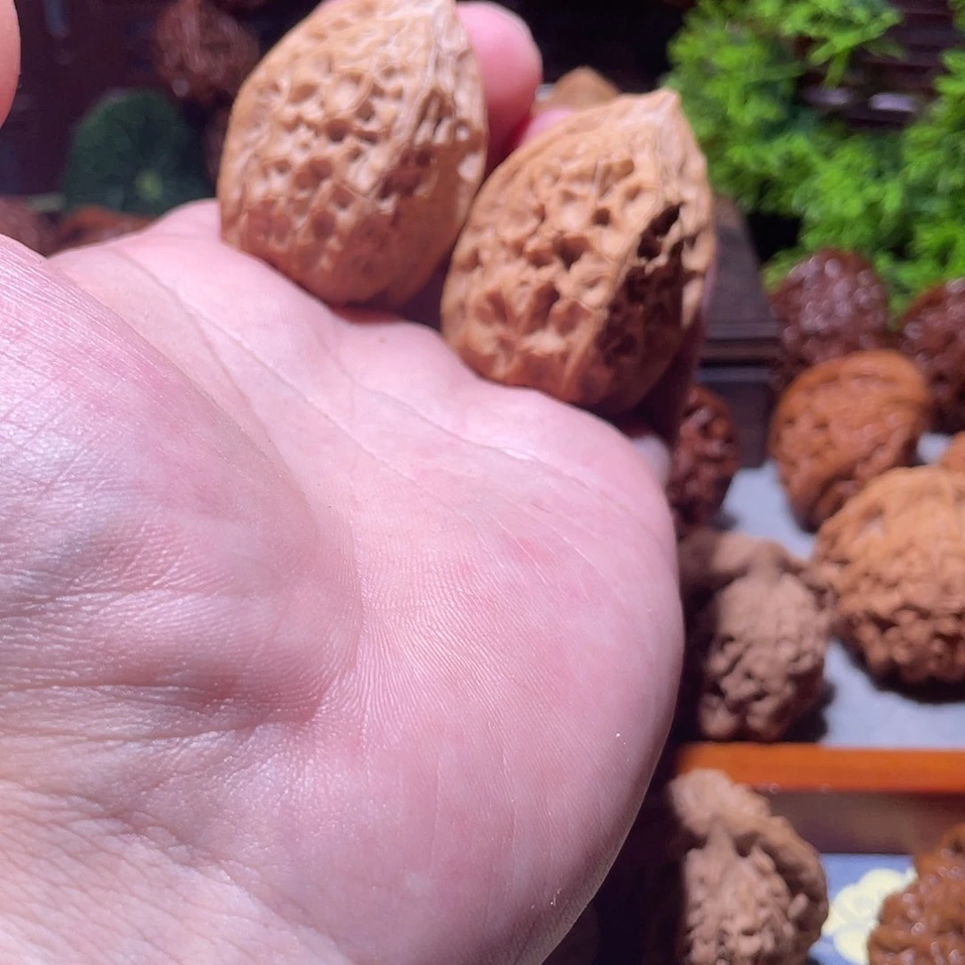 桃核把件鸡心文玩核桃