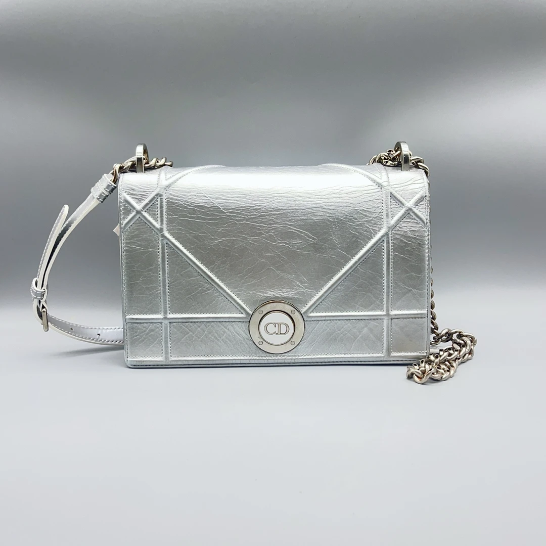 95新 DIOR/迪奥  银色盾牌单肩包  1589 4698