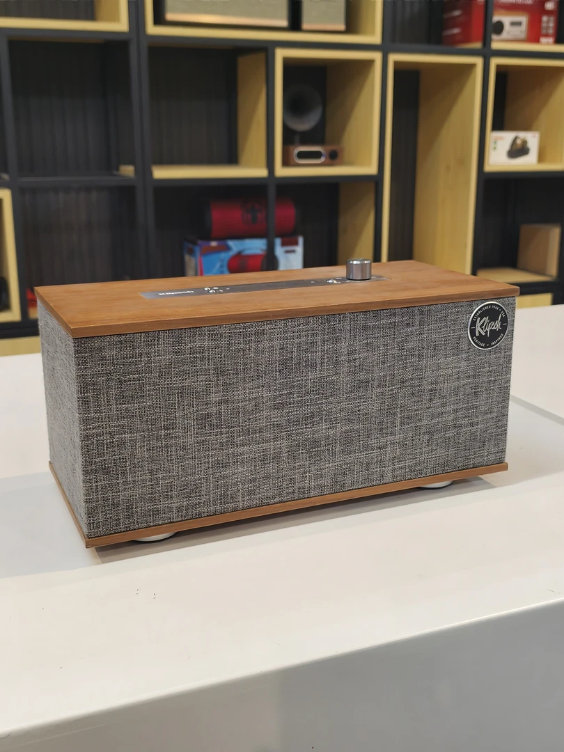 8新  杰士 THE 1 坏品不开机无法蓝牙 介意勿拍